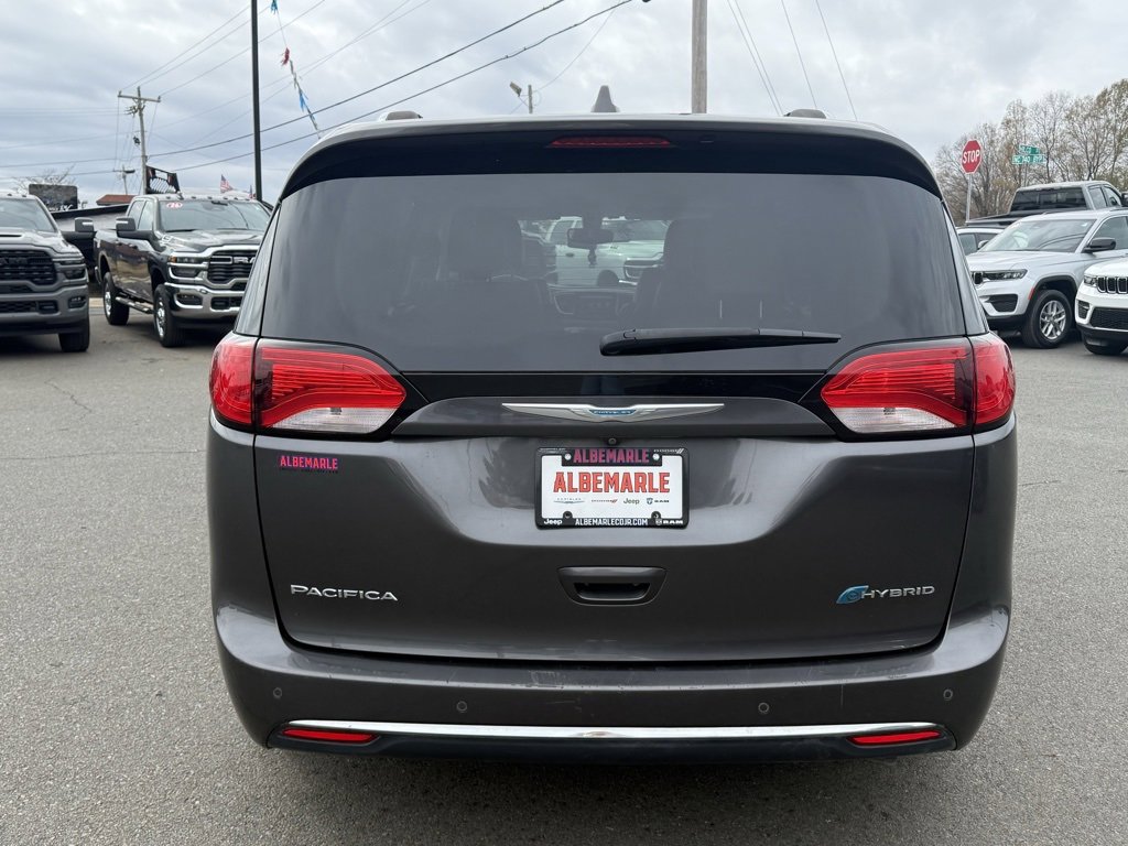 Used 2018 Chrysler Pacifica Limited image 4