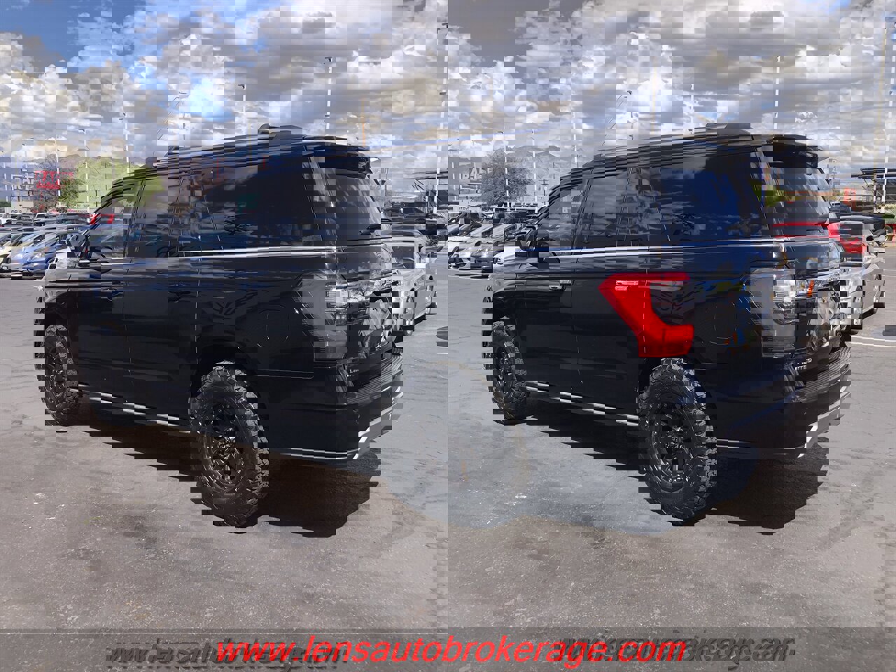 Used 2018 Ford Expedition Max Limited w/ Cargo Package image 6