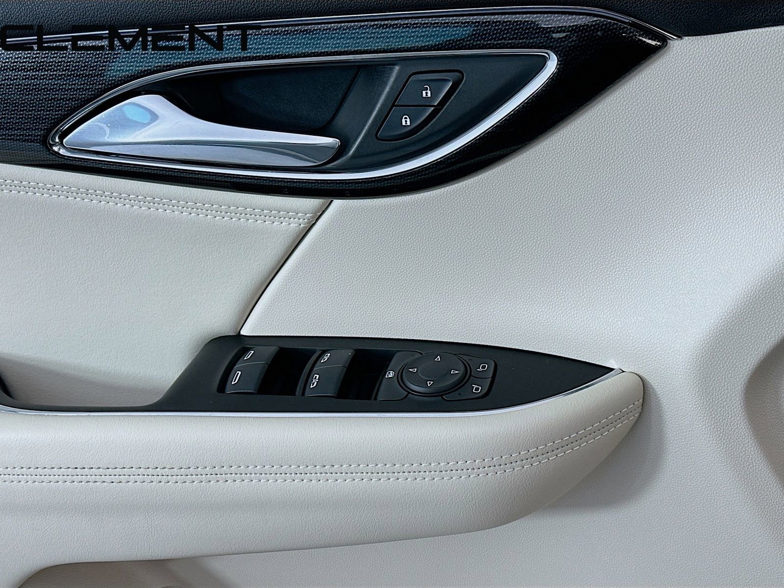 Used 2023 Buick Envision Preferred image 25