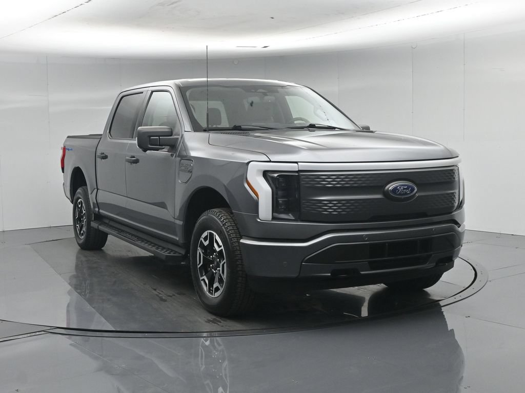 Used 2023 Ford F150 Lightning XLT AWD/4WD image 57