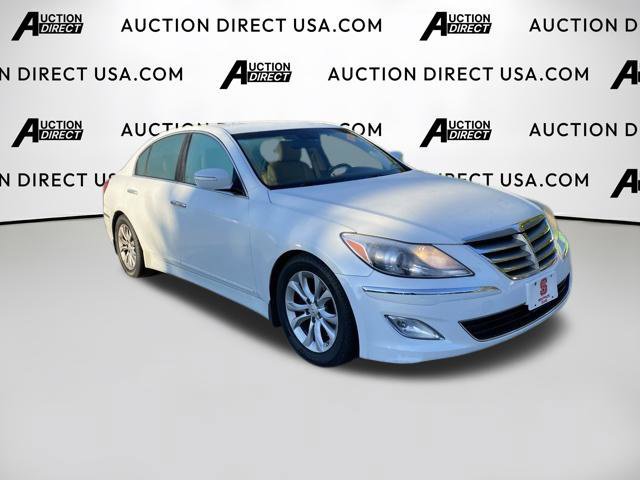 Used 2013 Hyundai Genesis 3.8 RWD image 6