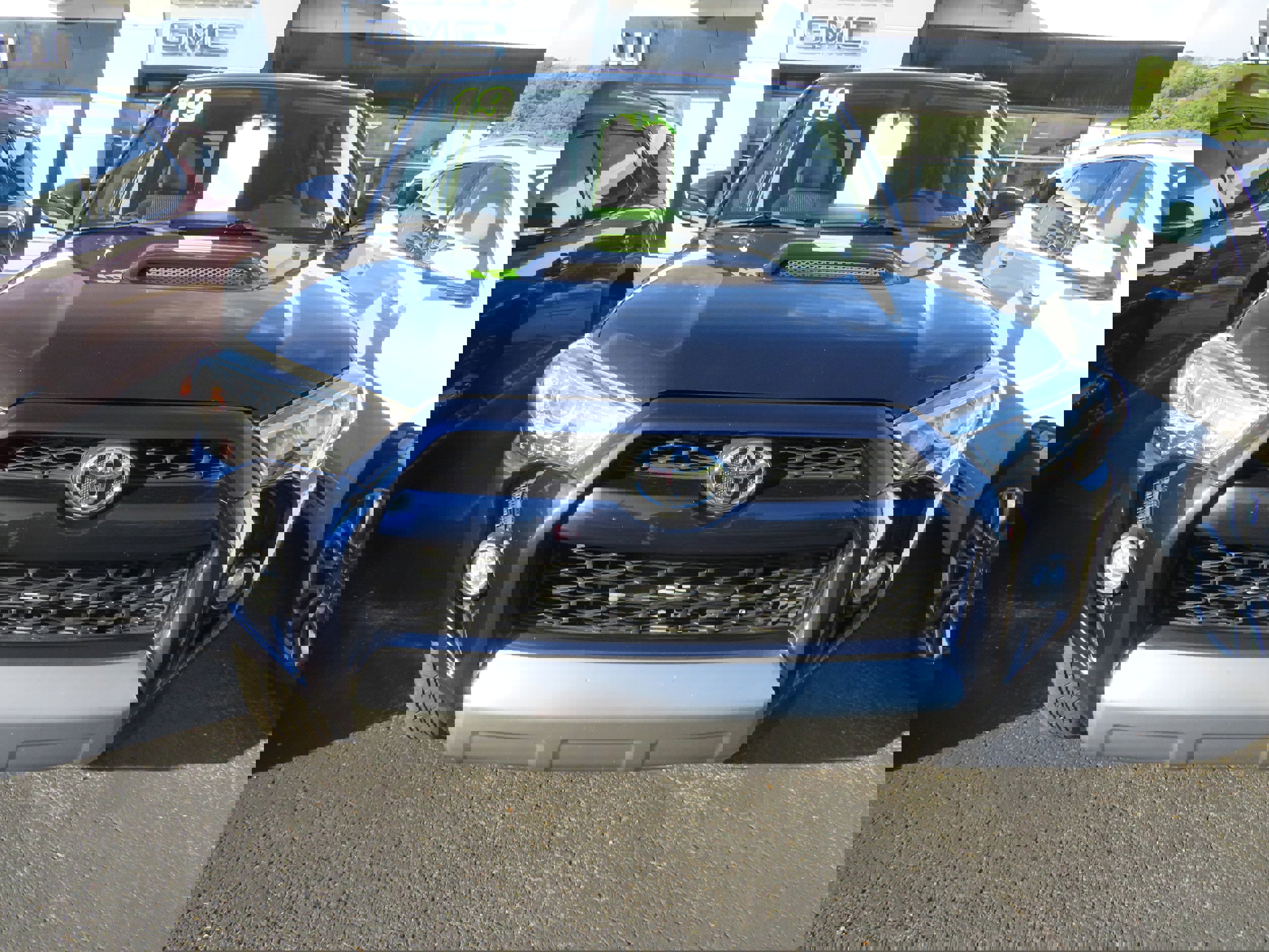 Used 2019 Toyota 4Runner TRD Off-Road image 2