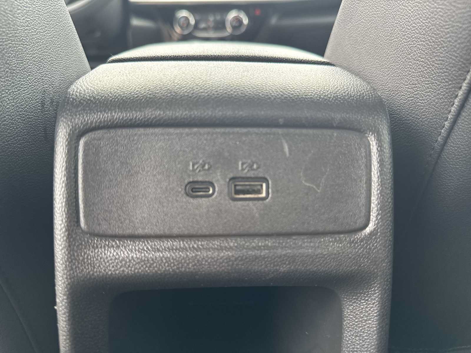 Certified 2025 Chevrolet Trax LT FWD image 23
