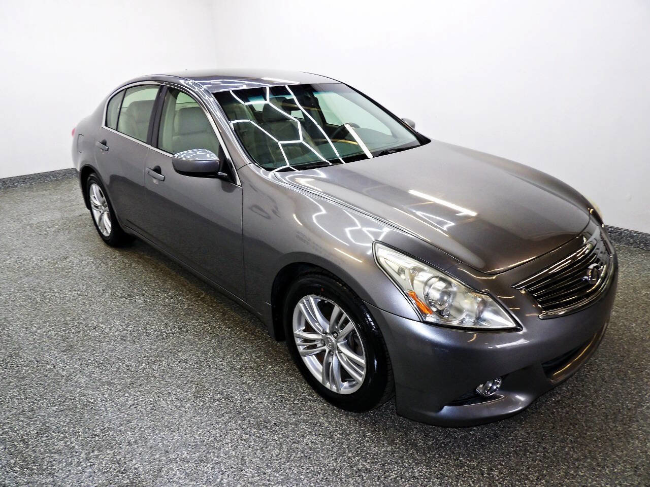 Used 2013 INFINITI G37 Journey image 3