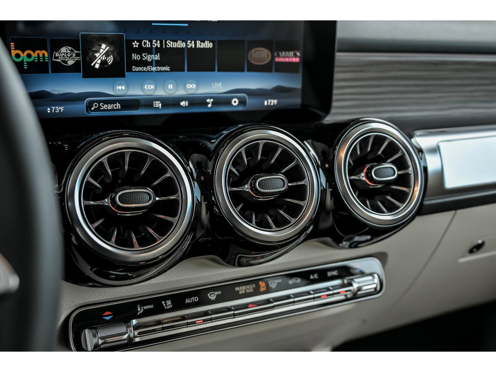 New 2026 Mercedes-Benz GLB 250 4MATIC image 15