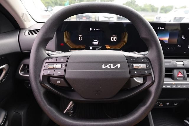 Used 2025 Kia K4 FWD image 10