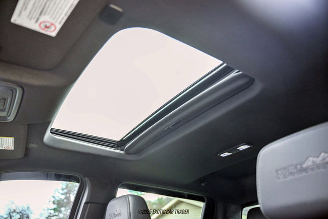 Used 2023 Chevrolet Silverado 3500 High Country image 37