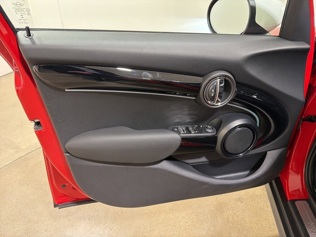 Used 2023 MINI Cooper S image 9