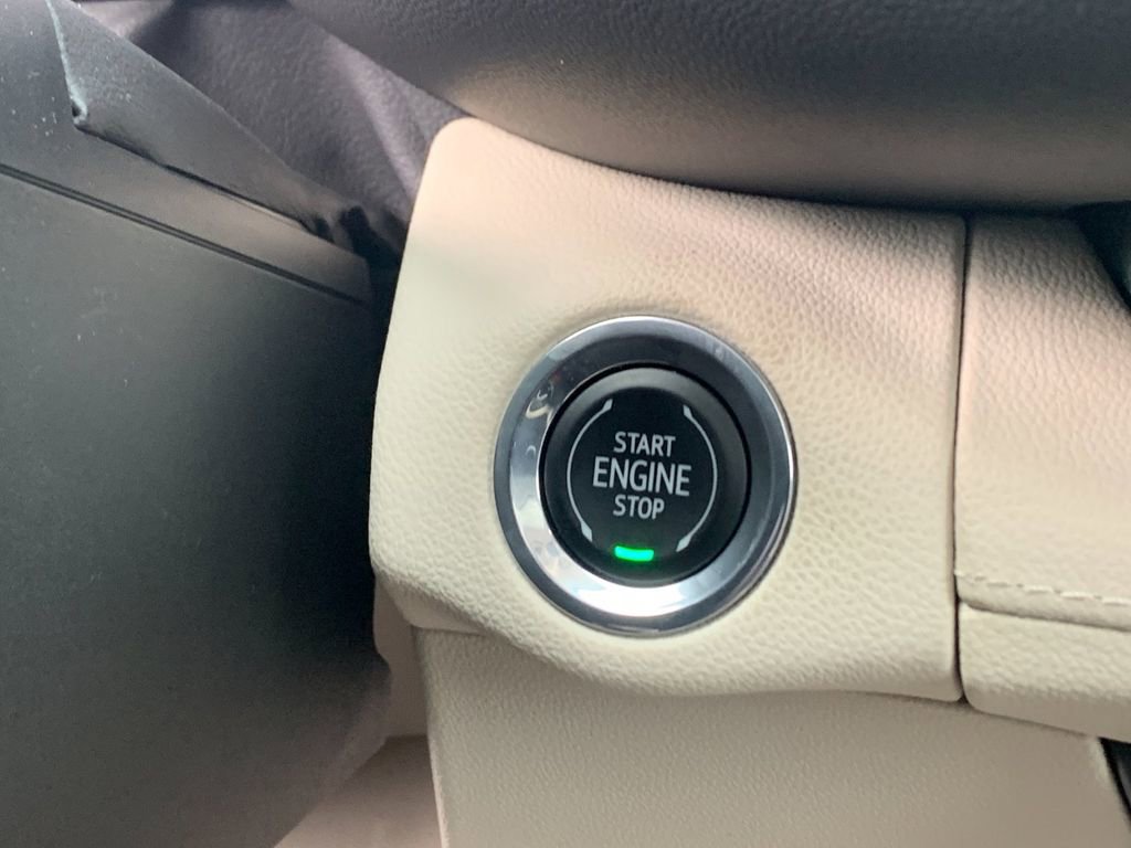 Used 2023 Buick Envision Avenir image 25