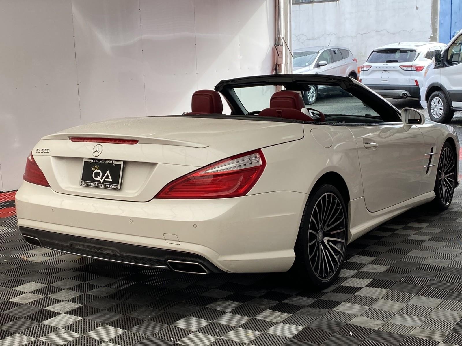 Used 2015 Mercedes-Benz SL 550 image 9