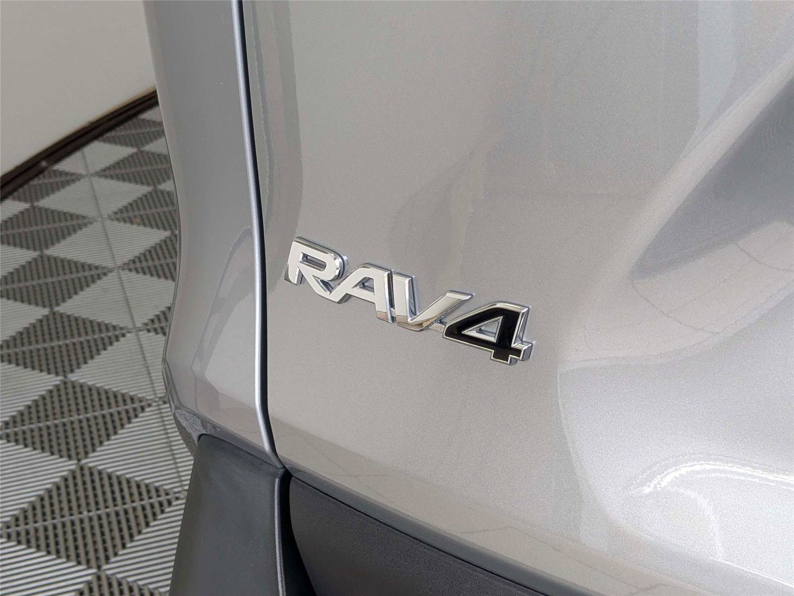 Used 2019 Toyota RAV4 Limited w/ Cold Weather Package image 3