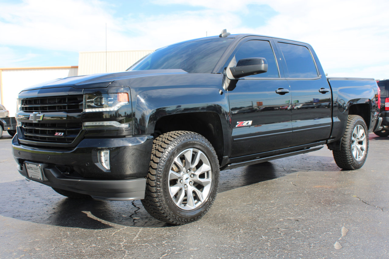 Used 2018 Chevrolet Silverado 1500 LTZ Z71 w/ LTZ Plus Package image 12