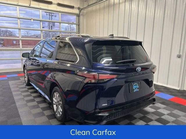 Used 2022 Toyota Sienna XSE image 6