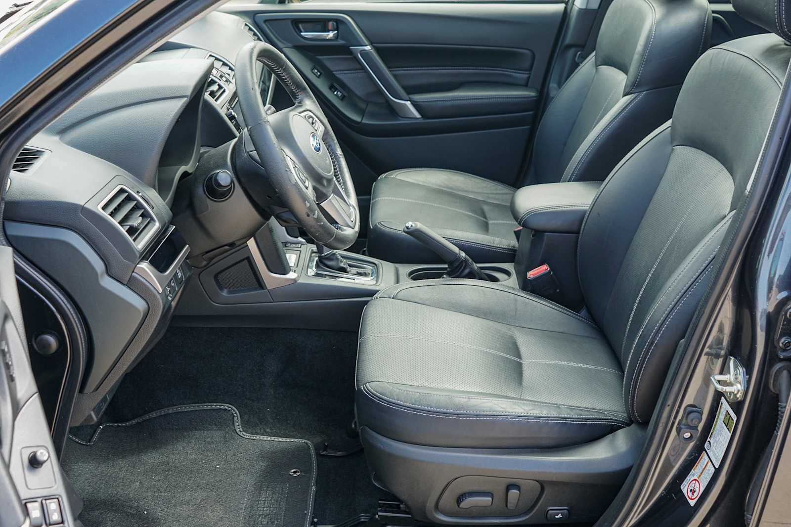 Used 2018 Subaru Forester 2.5i Touring AWD/4WD image 9