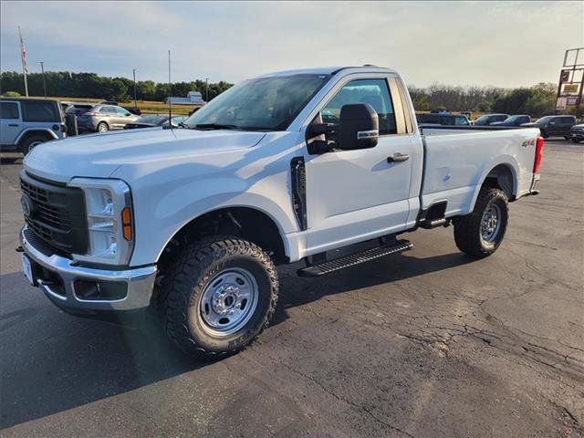 New 2025 Ford F250 XLT image 1