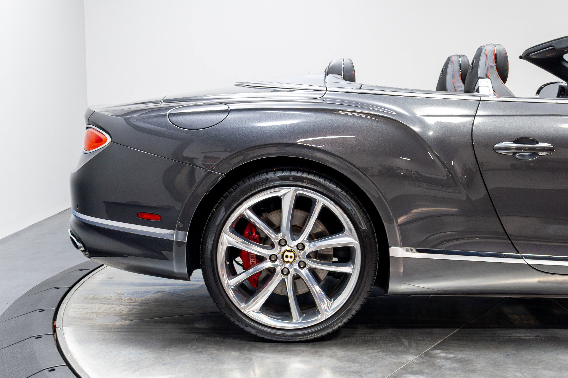 Used 2020 Bentley Continental GT image 19