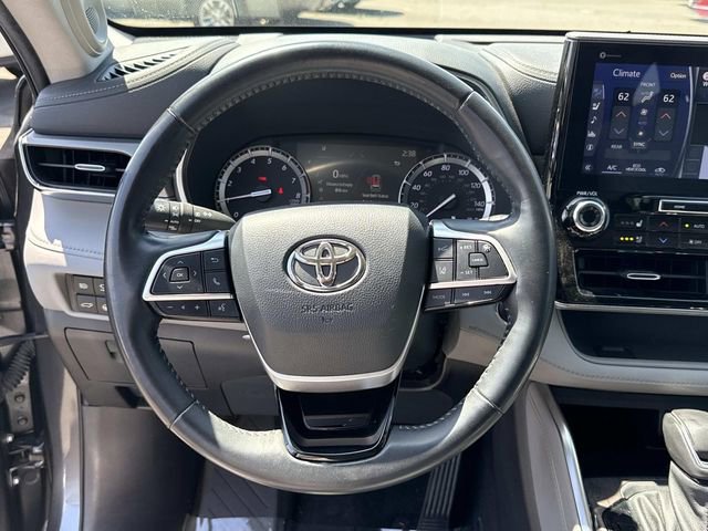 Used 2022 Toyota Highlander Platinum AWD/4WD image 19