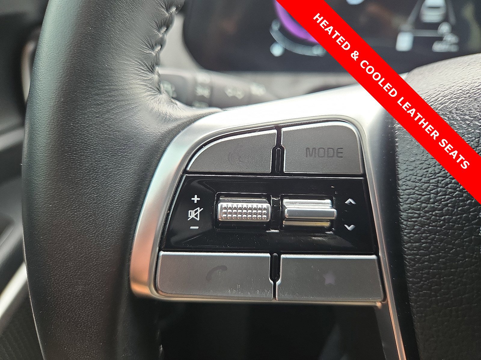 Used 2024 Kia Telluride EX image 19