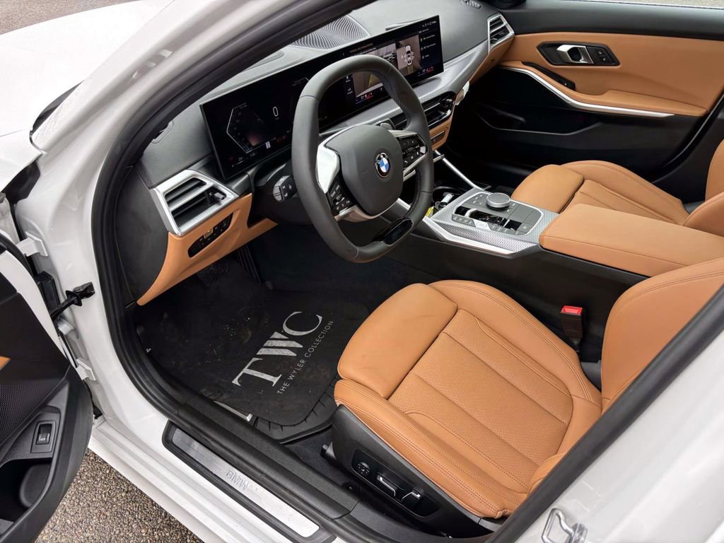 Used 2025 BMW 330i xDrive Sedan w/ Premium Package image 24