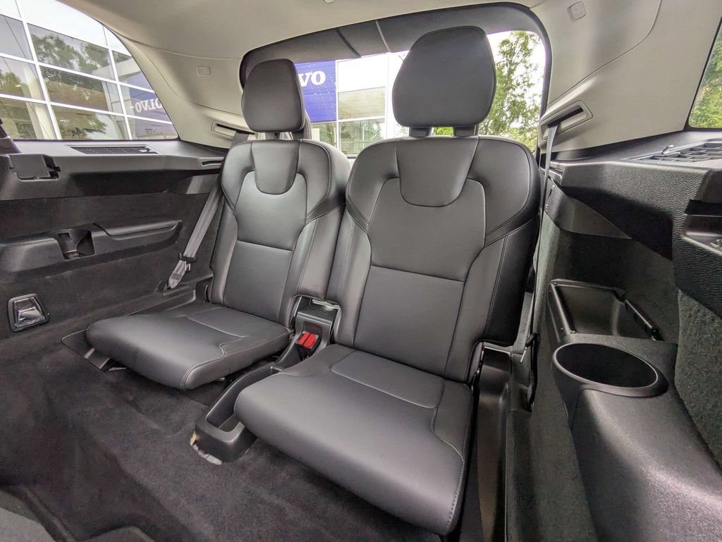 Certified 2025 Volvo XC90 B5 Core AWD/4WD image 18