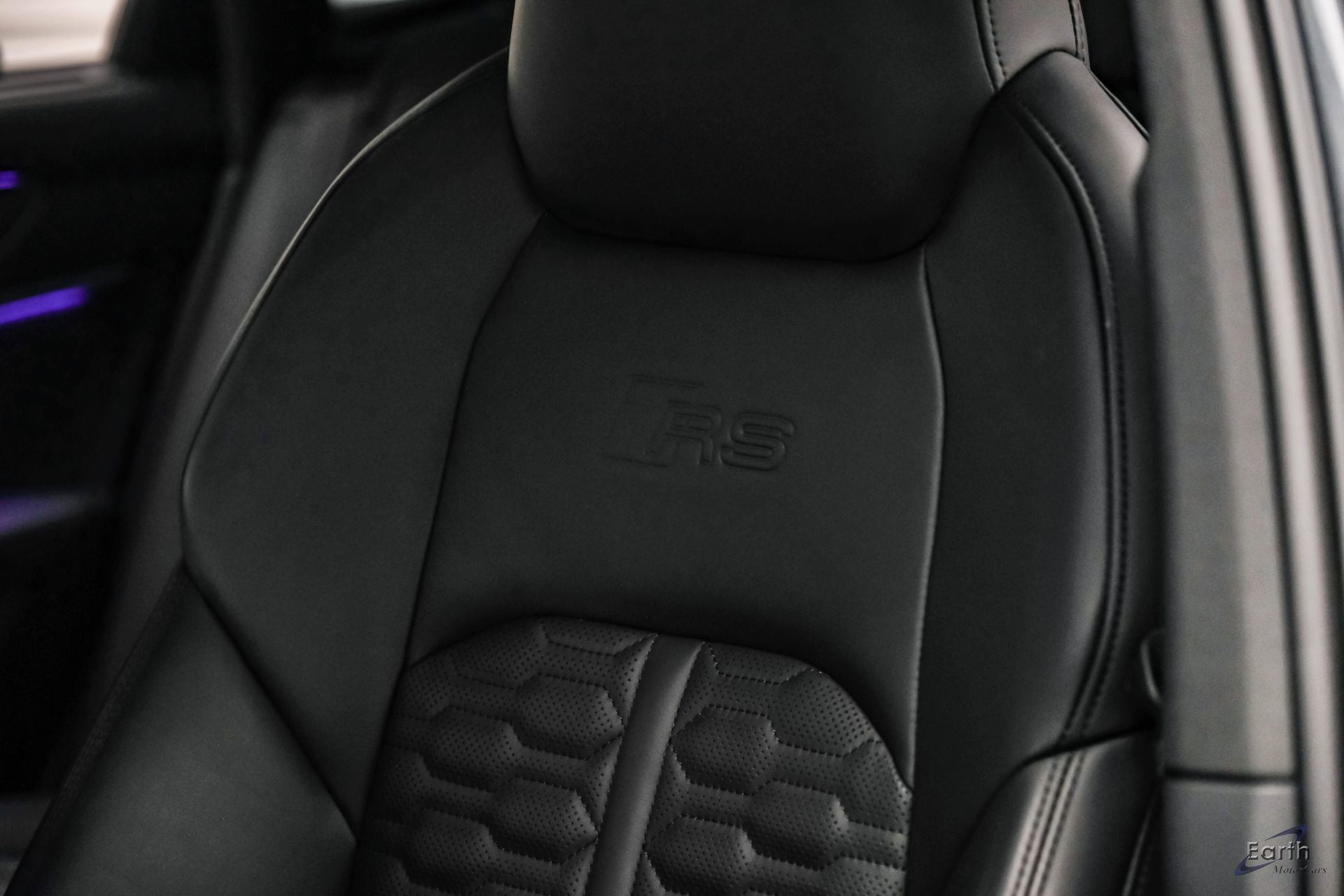 Used 2023 Audi RS 6 w/ Black Optic Package image 48