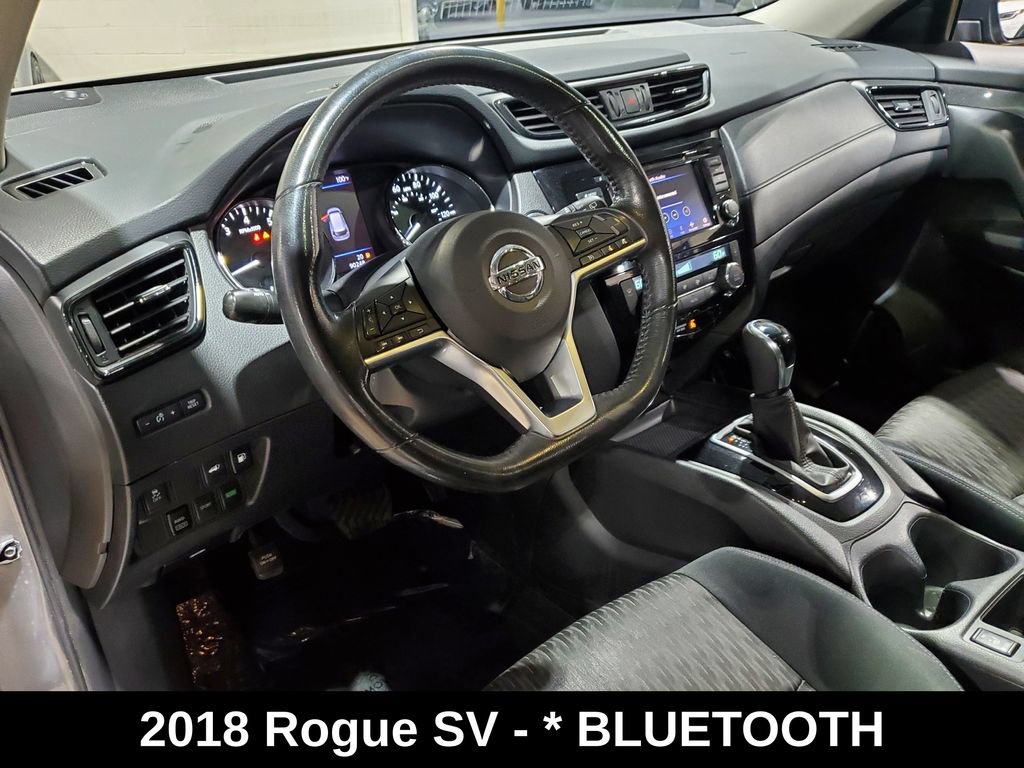Used 2018 Nissan Rogue SV AWD/4WD image 7