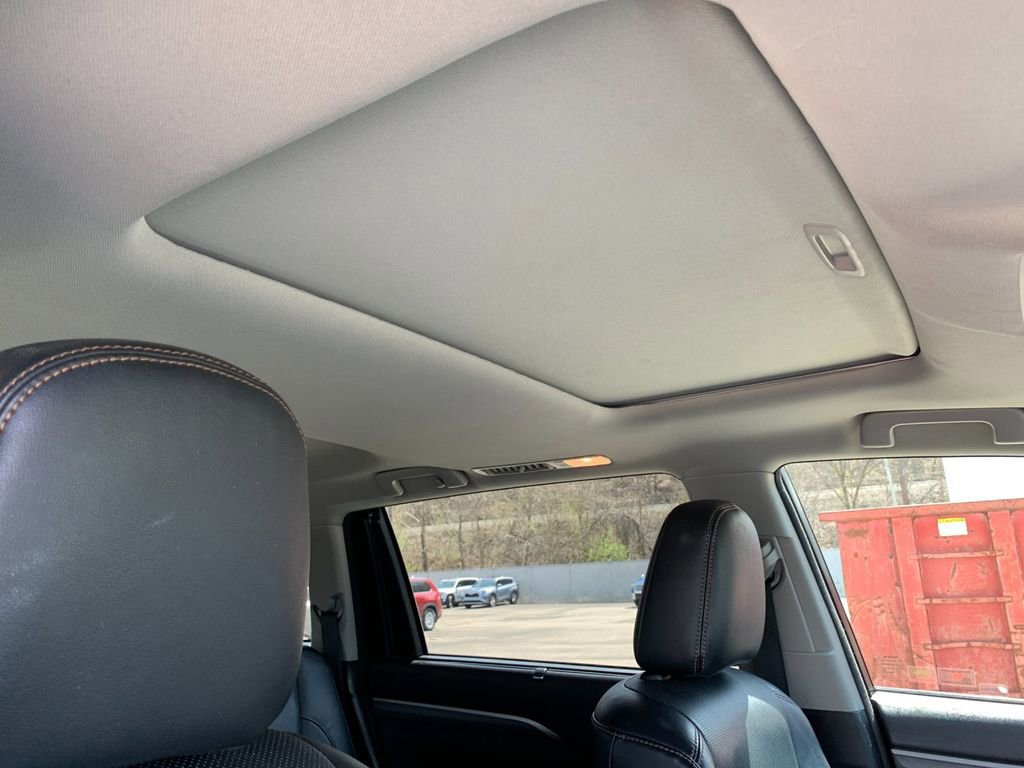 Used 2018 Toyota Highlander Limited image 20