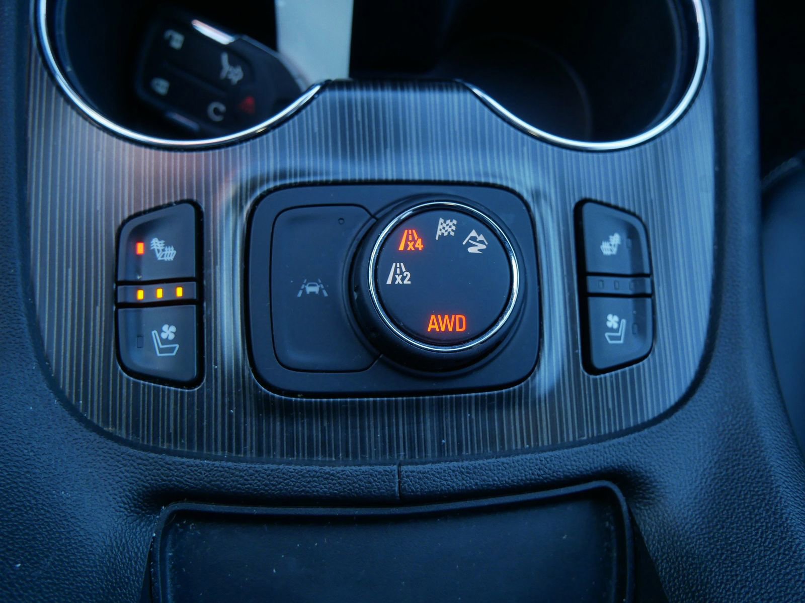 Used 2023 GMC Acadia SLT w/ Technology Package image 23