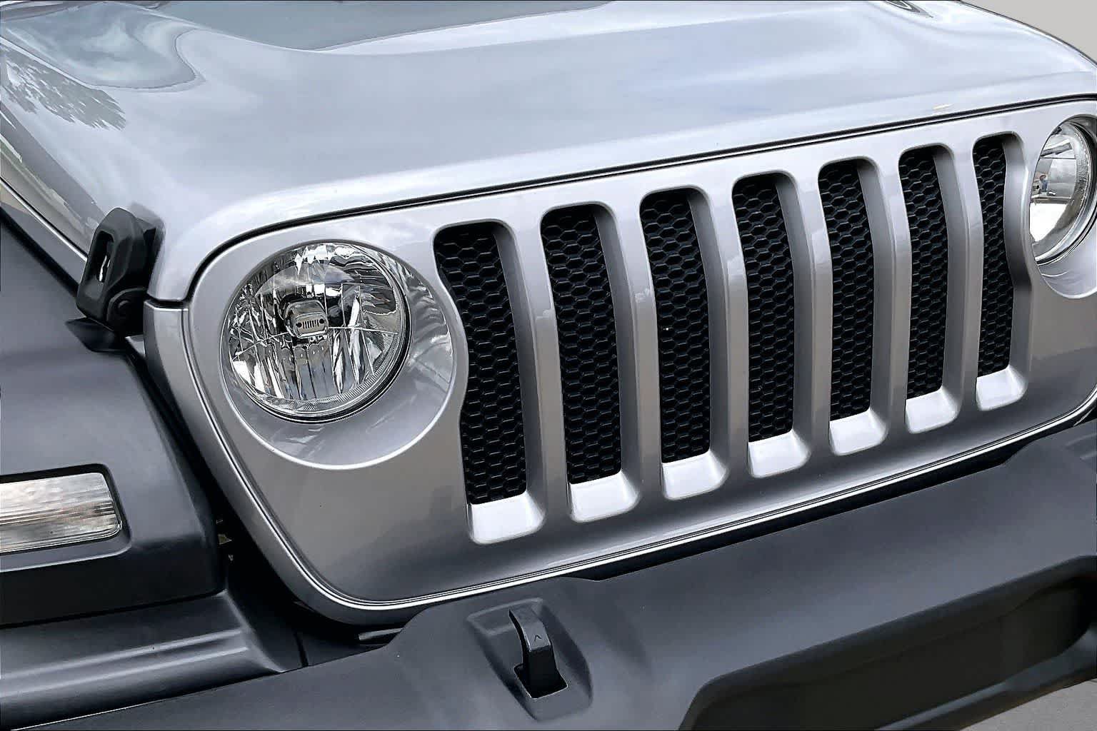Used 2018 Jeep Wrangler Unlimited Sport S AWD/4WD image 28