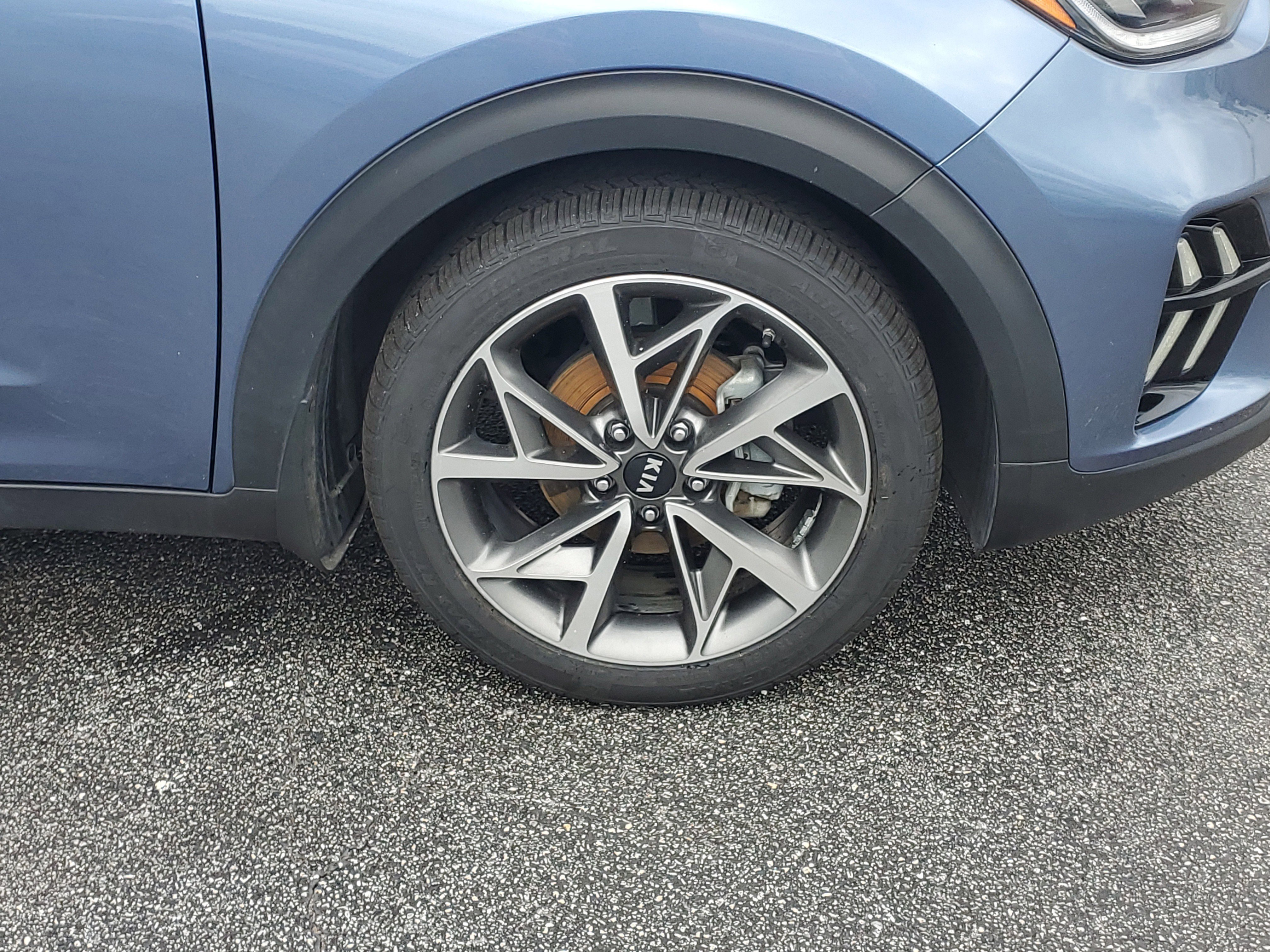 Used 2021 Kia Niro Touring SE image 7