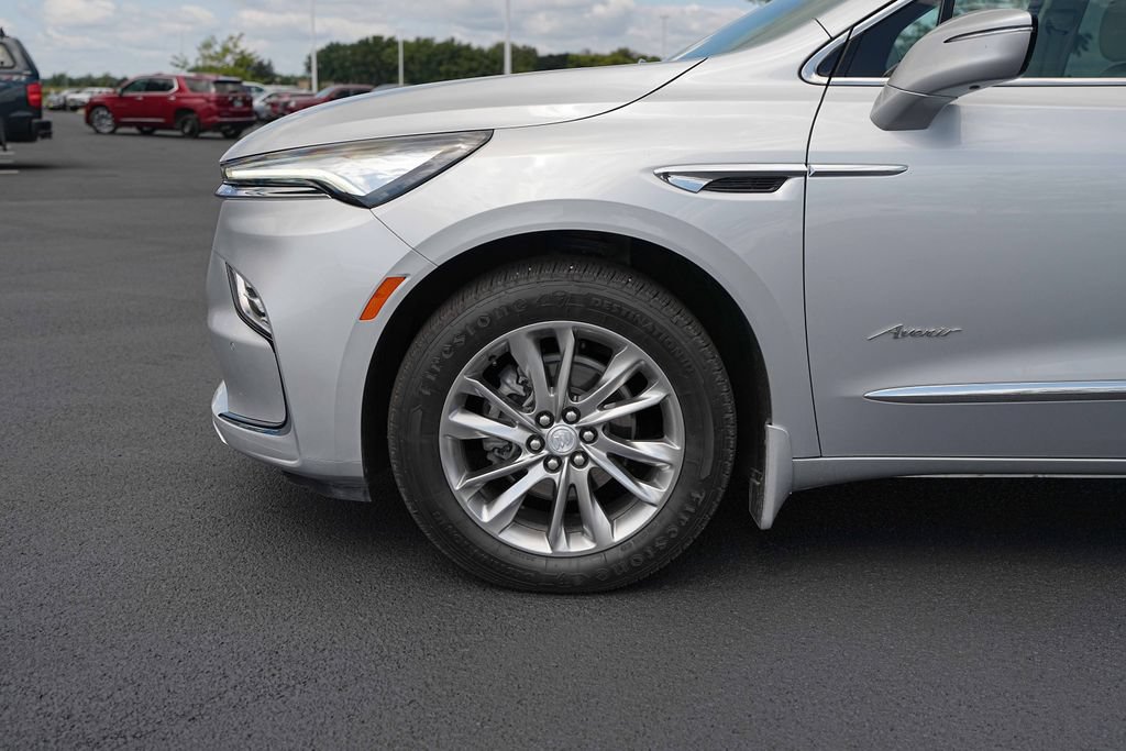 Used 2022 Buick Enclave Avenir w/ Avenir Technology Package AWD/4WD image 10