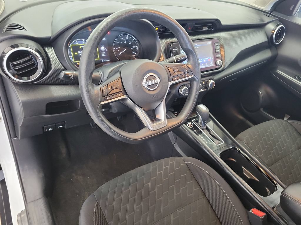 Used 2023 Nissan Kicks SV FWD image 18
