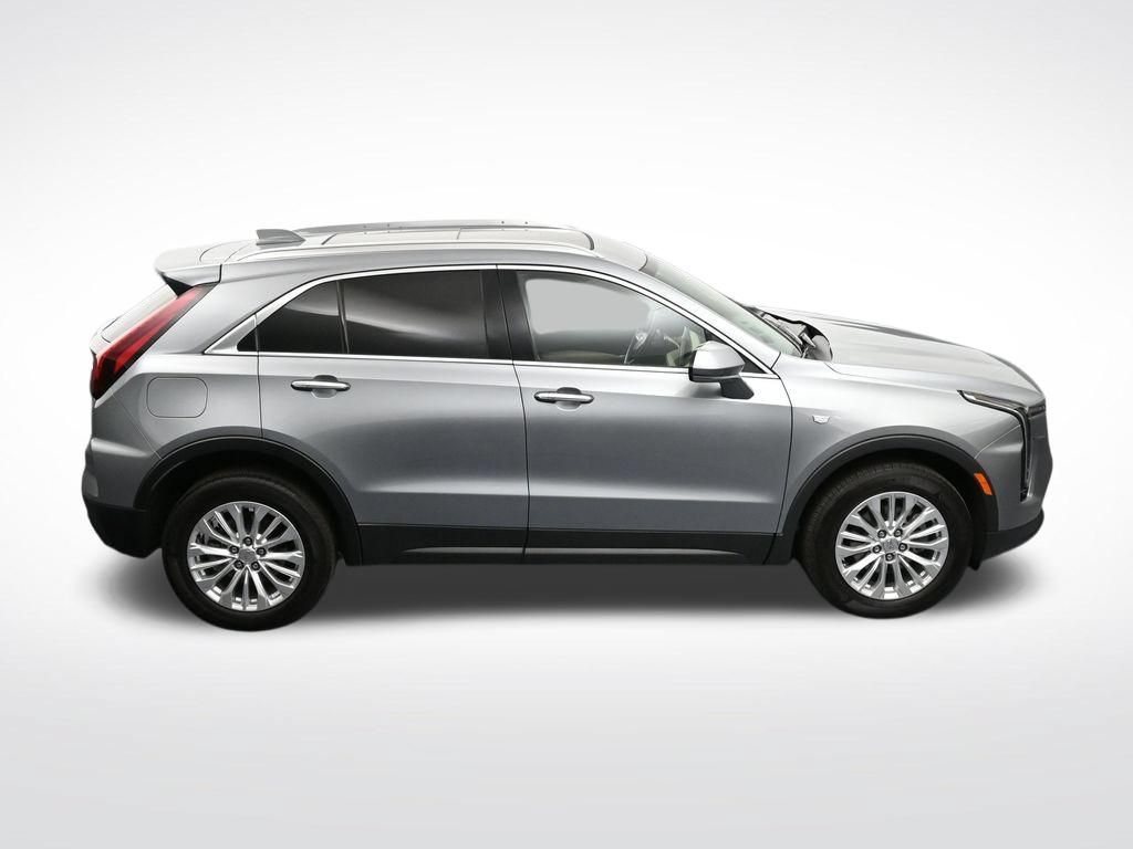 Used 2024 Cadillac XT4 Luxury w/ Cold Weather Package AWD/4WD image 21