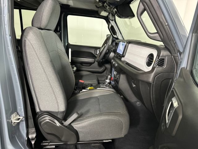 Used 2024 Jeep Wrangler Unlimited w/ Convenience Group image 28