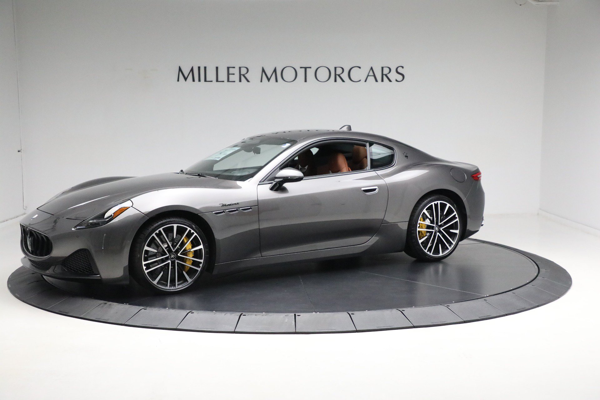 Certified 2024 Maserati GranTurismo Modena AWD/4WD image 2