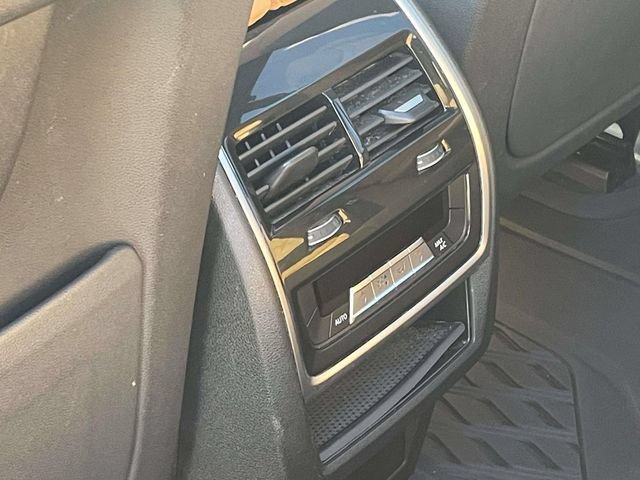 Used 2023 BMW X5 xDrive45e w/ Executive Package AWD/4WD image 12