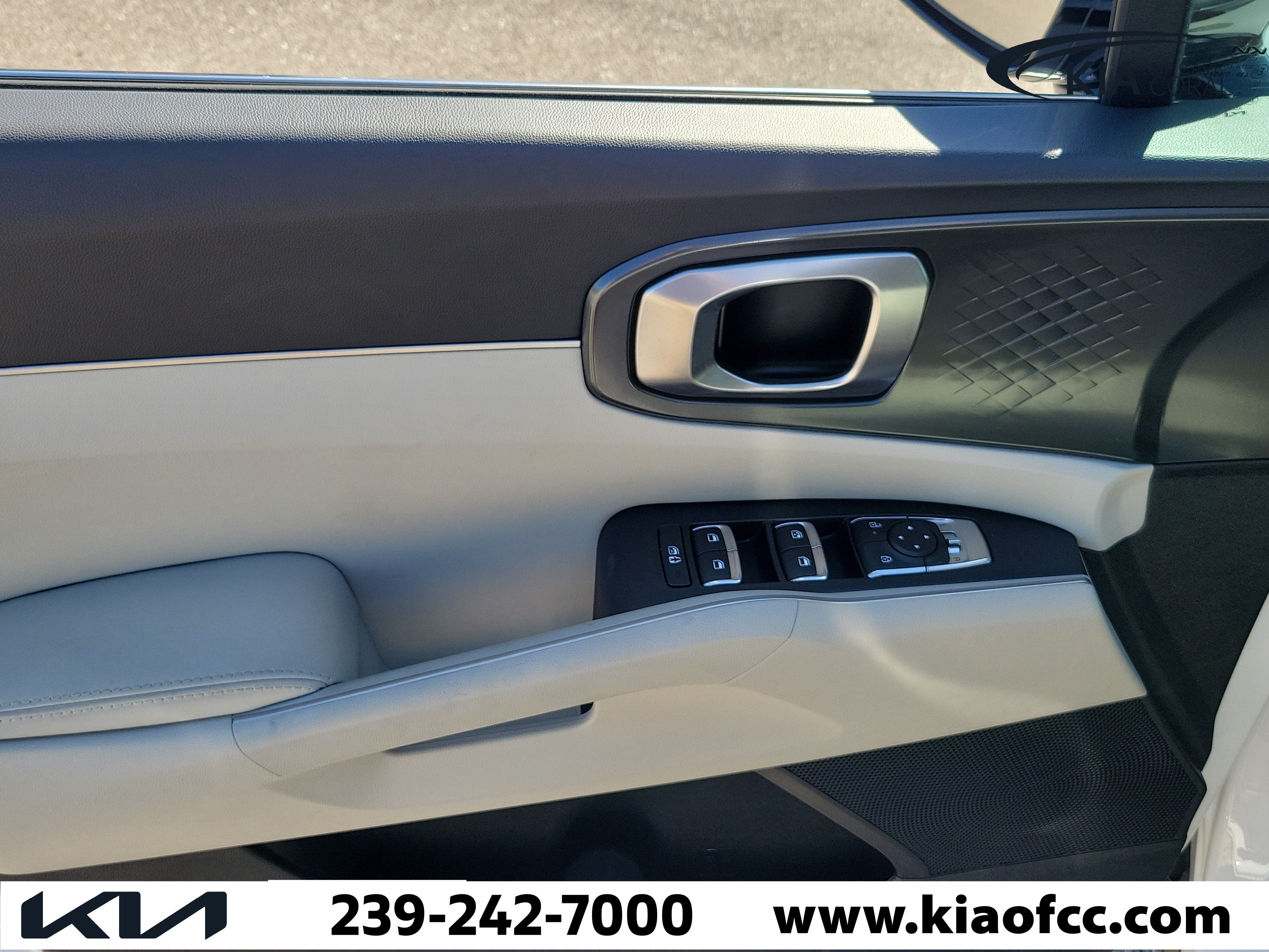 Certified 2025 Kia Sorento S w/ Panoramic Sunroof Package FWD image 25