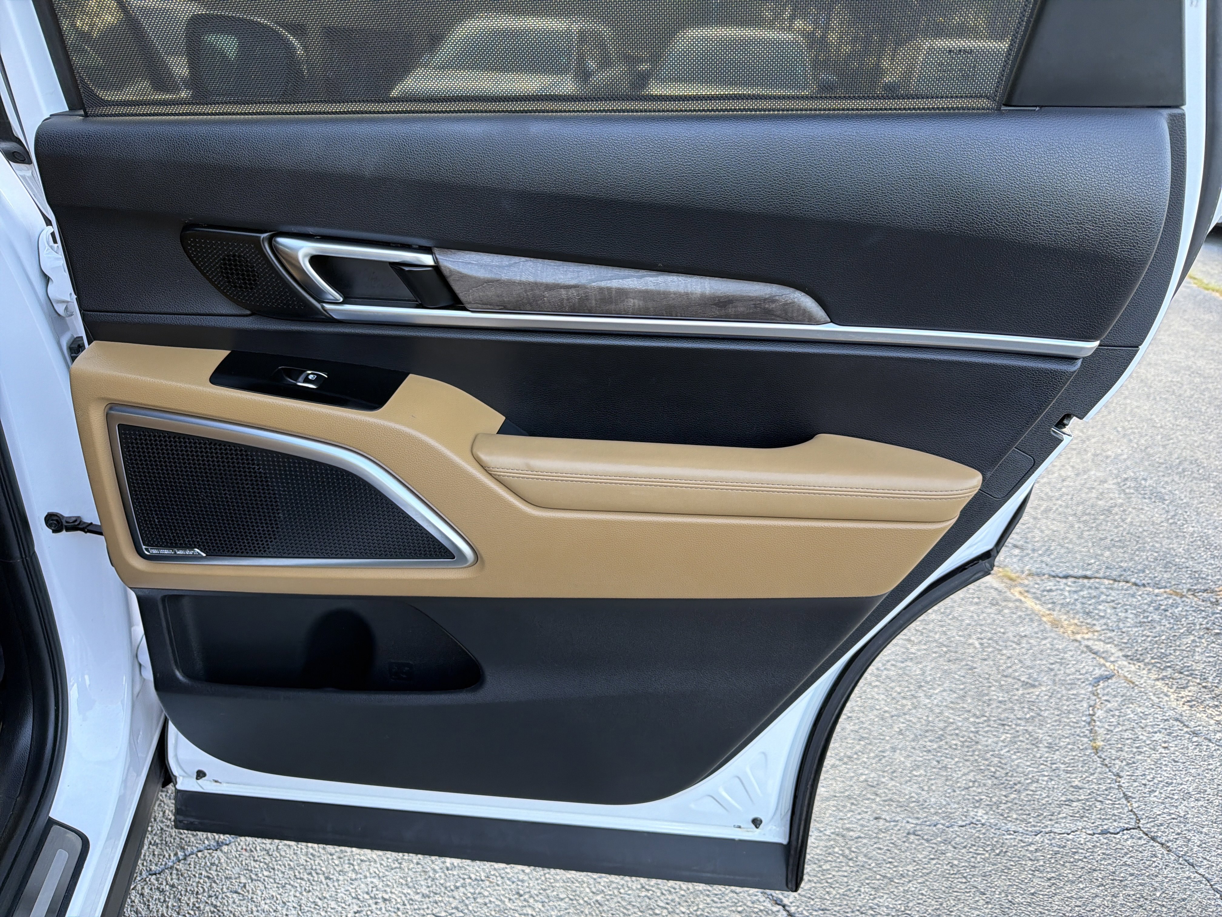 Used 2022 Kia Telluride SX w/ Towing Package image 14