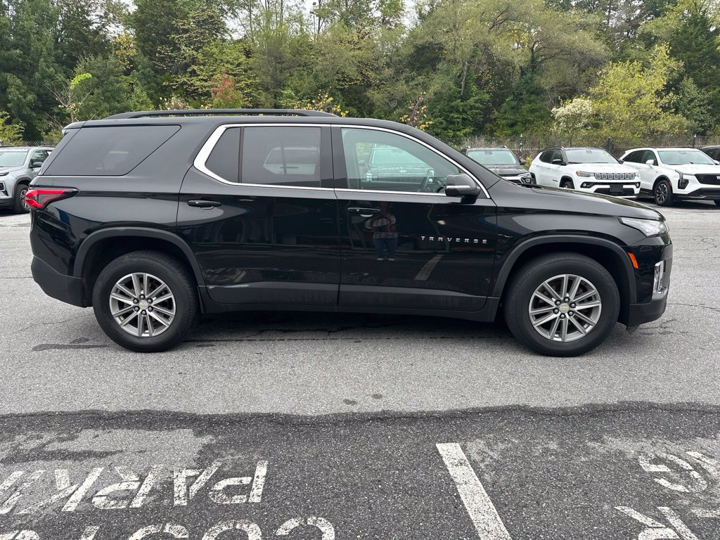 Used 2023 Chevrolet Traverse LT AWD/4WD image 4