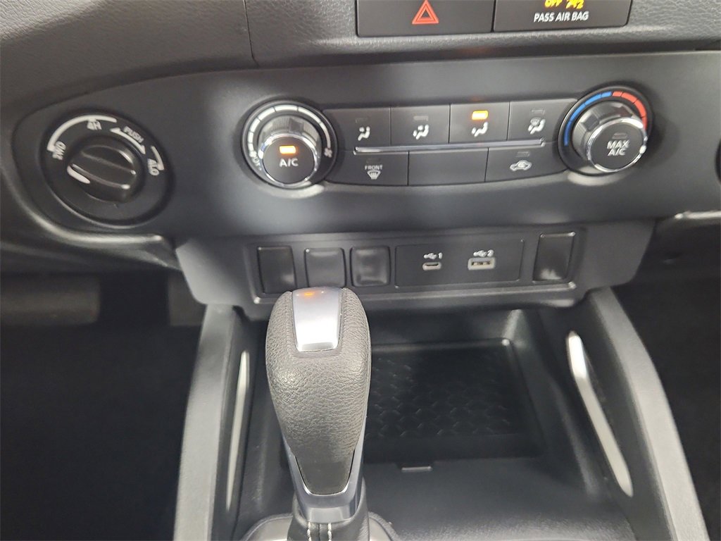 Used 2022 Nissan Frontier SV image 22