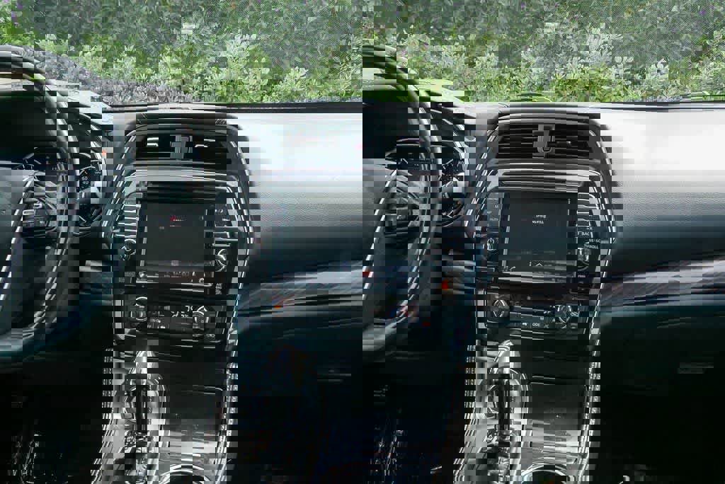 Used 2018 Nissan Maxima Platinum image 12