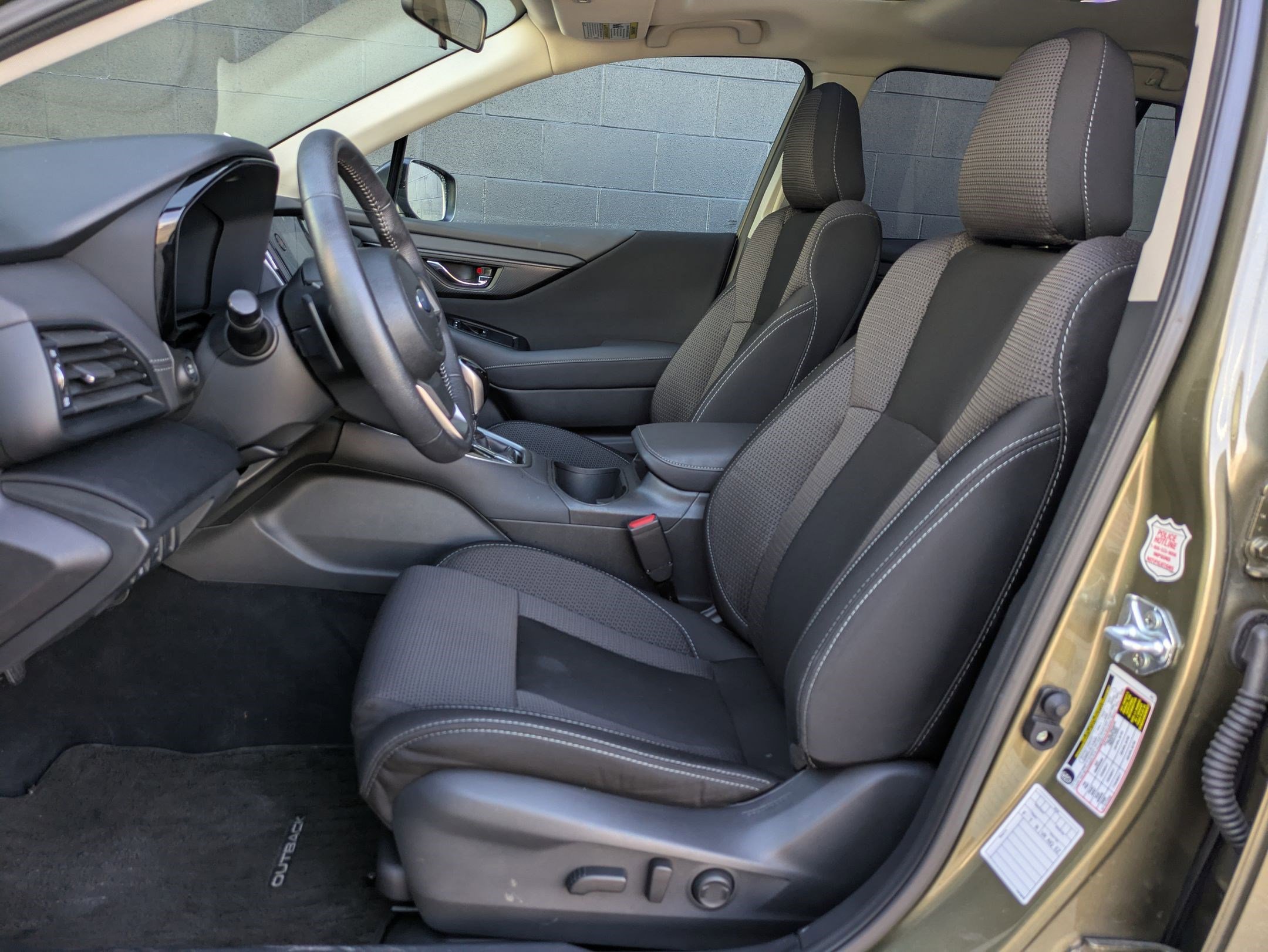 Used 2025 Subaru Outback Premium image 21