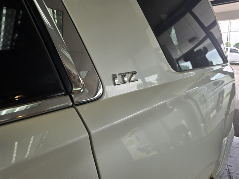 Used 2015 Chevrolet Tahoe LTZ AWD/4WD image 32