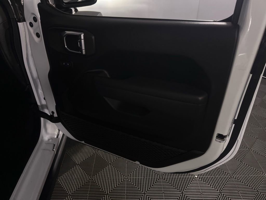 Used 2025 Jeep Wrangler Unlimited Rubicon 4xe w/ Convenience Group image 32