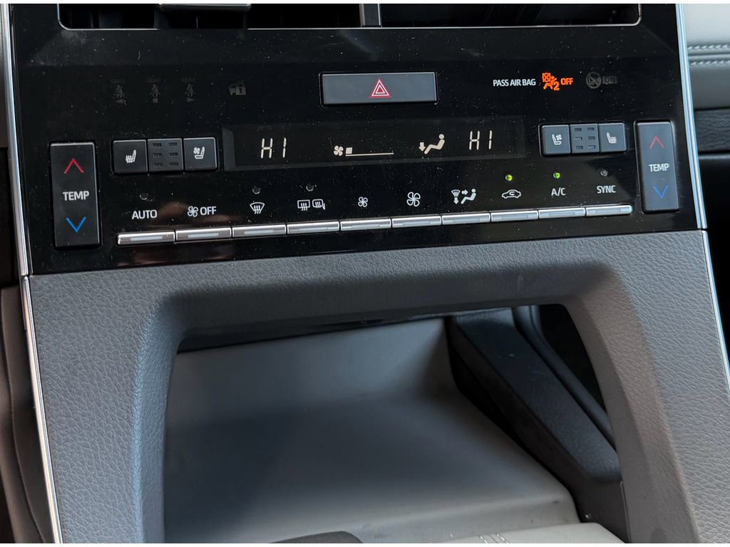 Certified 2022 Toyota Avalon Limited w/ Advanced Safety Package image 26