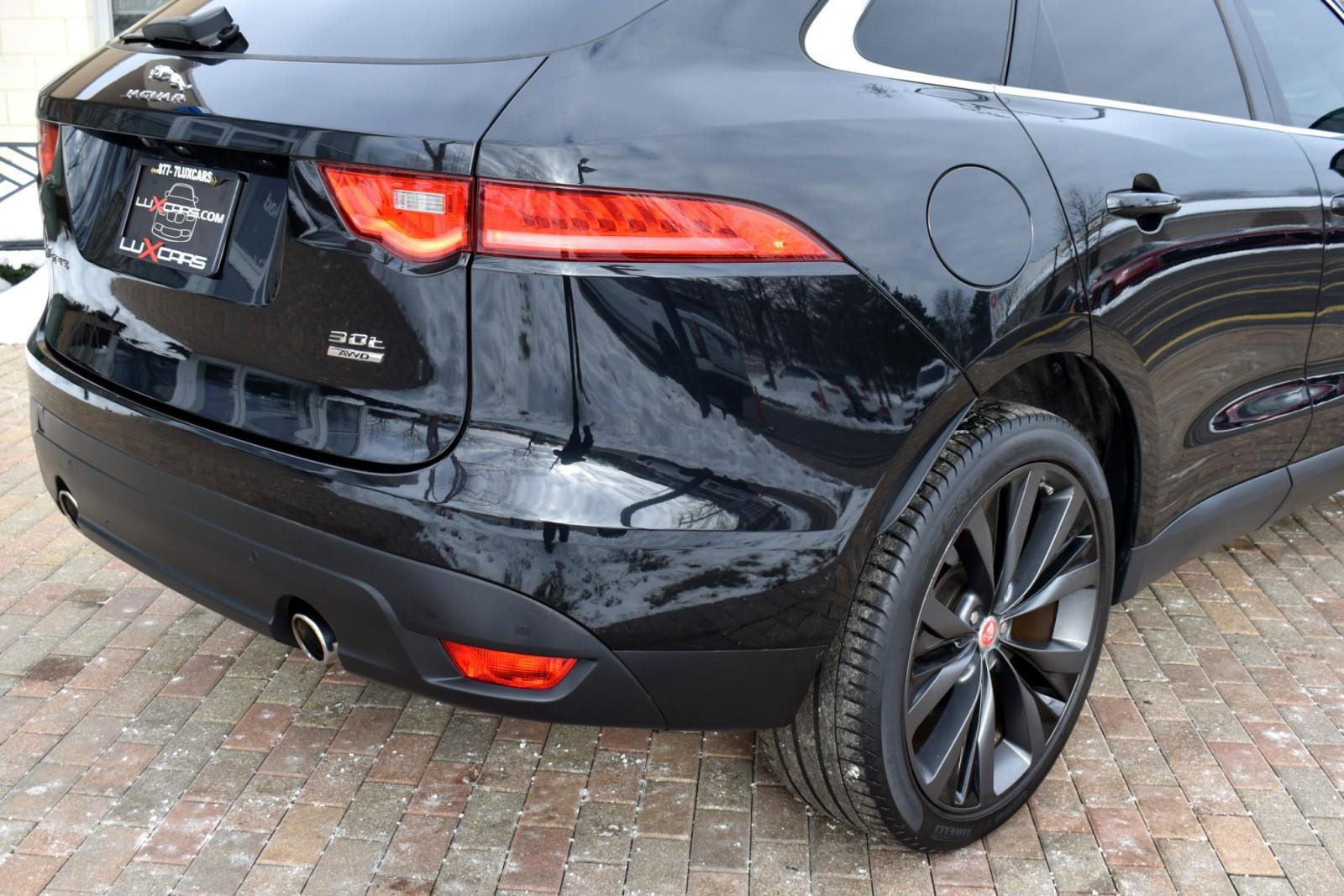 Used 2019 Jaguar F-PACE Prestige image 12