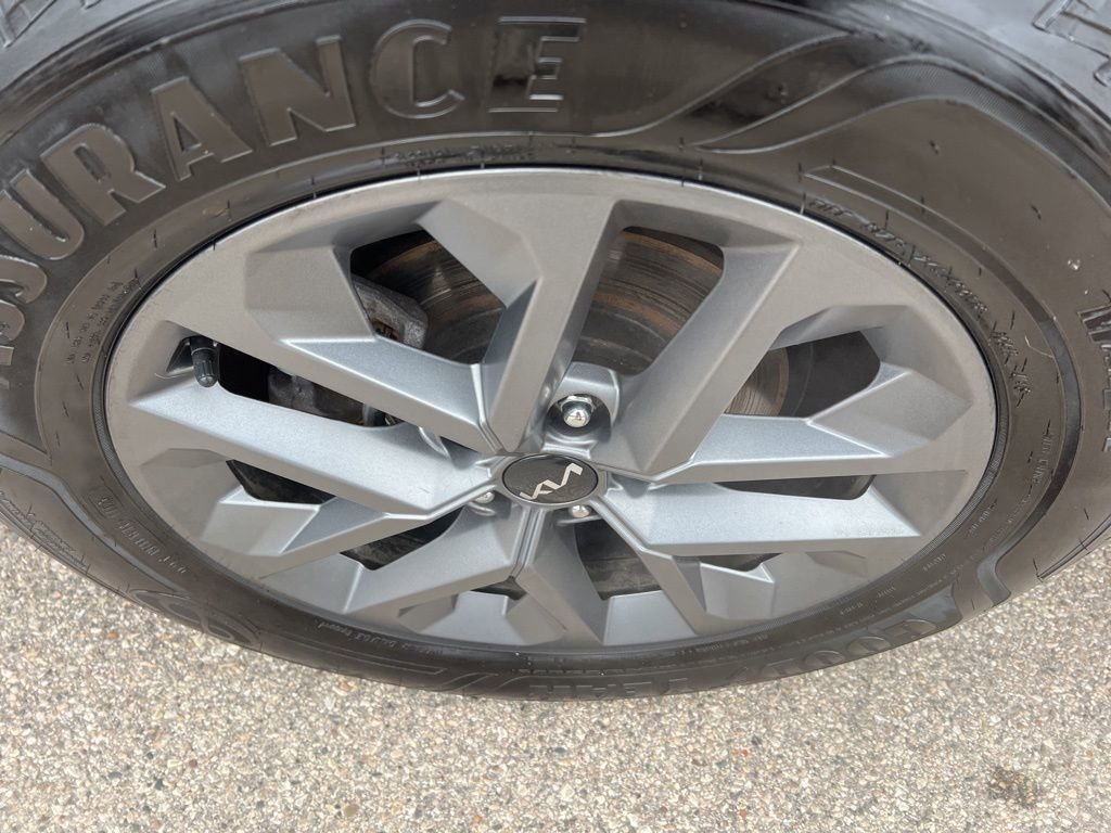 Certified 2024 Kia Telluride LX image 40