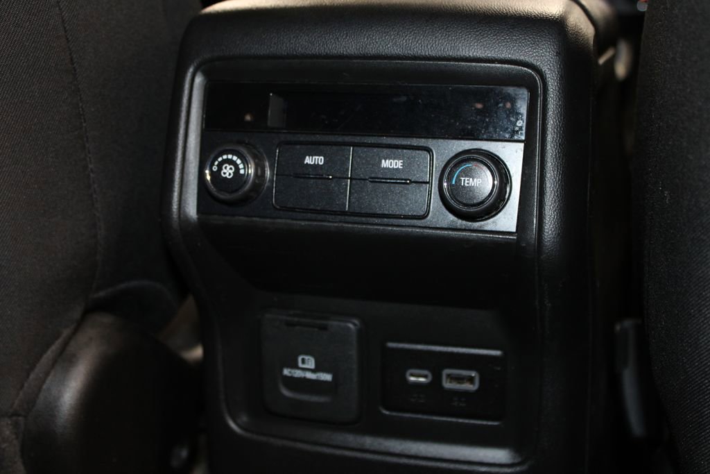 Used 2022 GMC Acadia SLE w/ Driver Convenience Package image 32