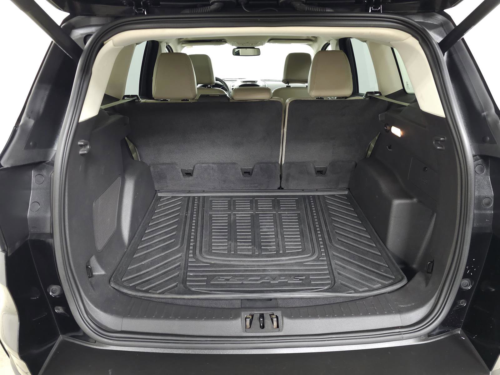 Used 2017 Ford Escape Titanium w/ Canadian Touring Package image 7