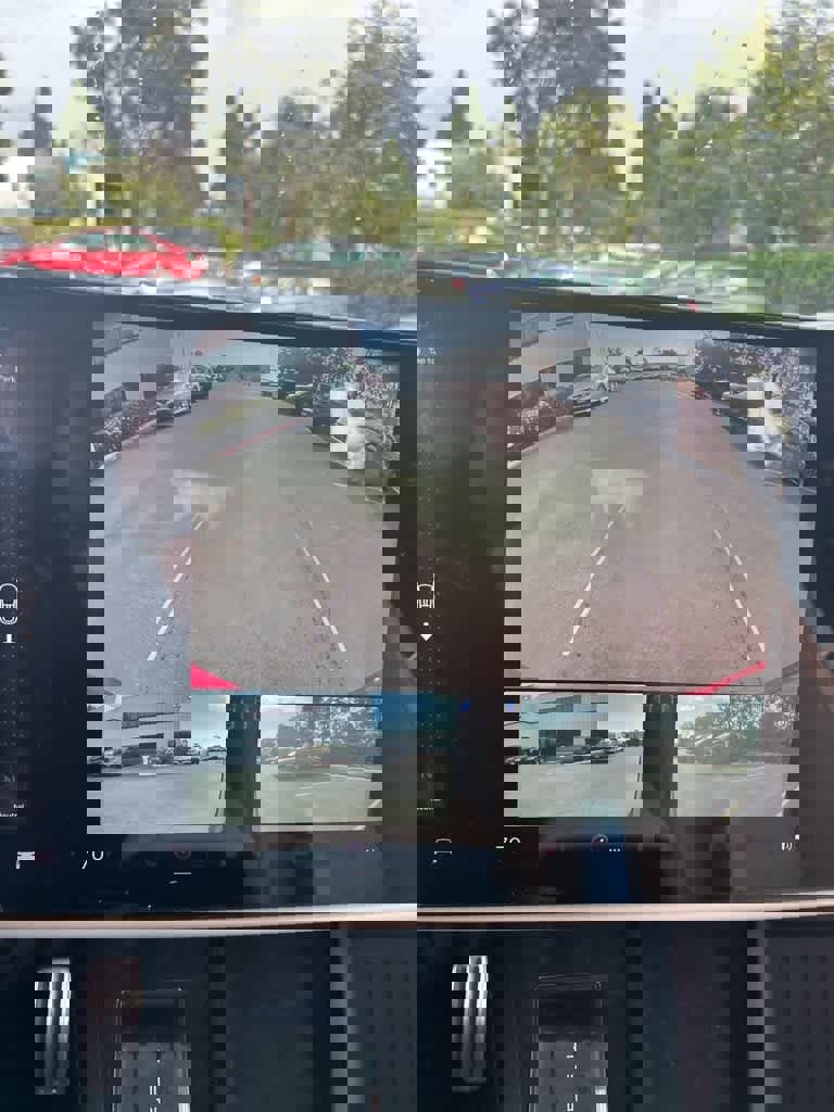 Used 2023 Tesla Model X Plaid image 11